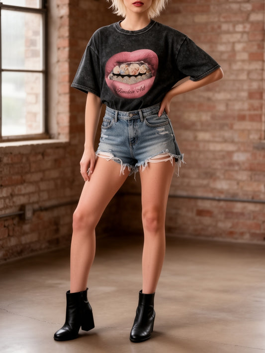 T-Shirt Femme Vintage – Style Distressed et Décontracté, Look Urbain et Moderne