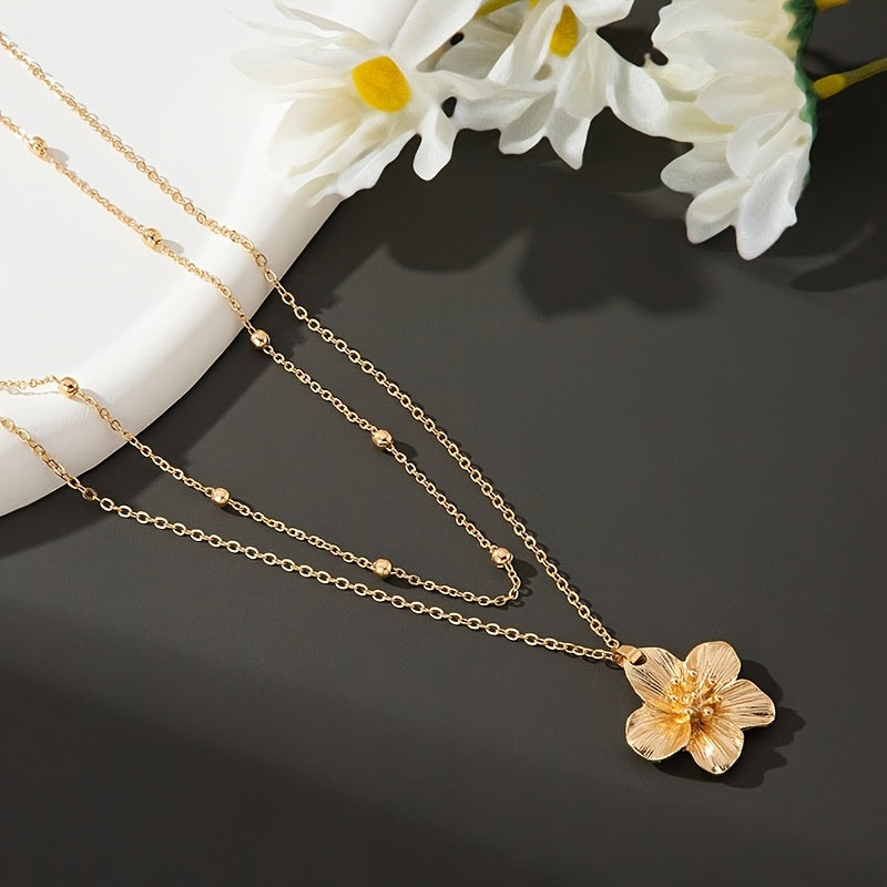 Collier Double Rang Femme – Pendentif Fleur Volantée, Style Chic et Minimaliste