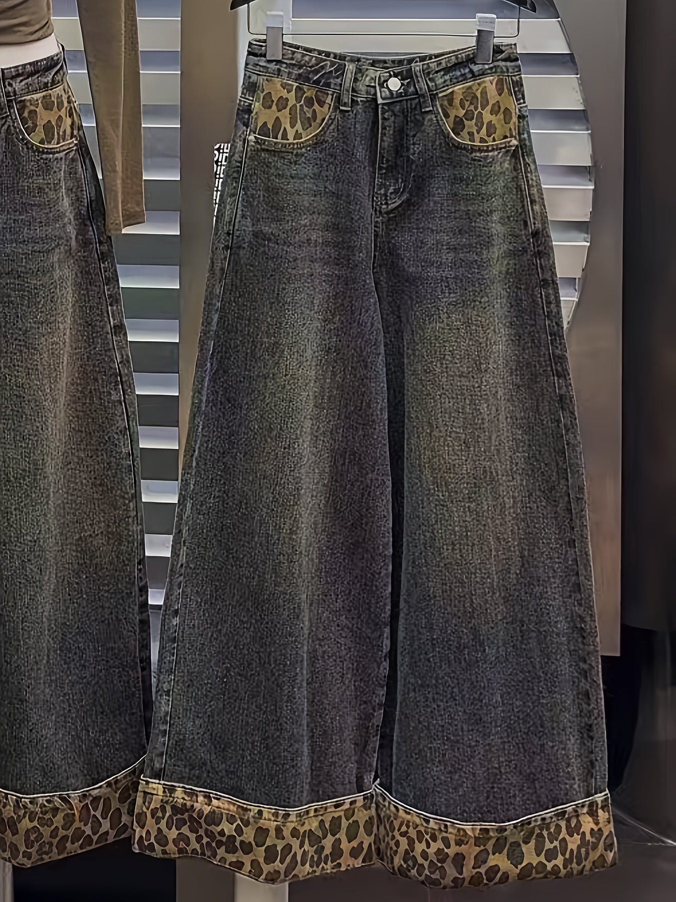 Women's Y2K Leopard Print Patchwork Wide-Leg Jeans, Loose Fit Straight Leg Pants for Spring, Summer, and Autumn, Versatile Fashion Trousers