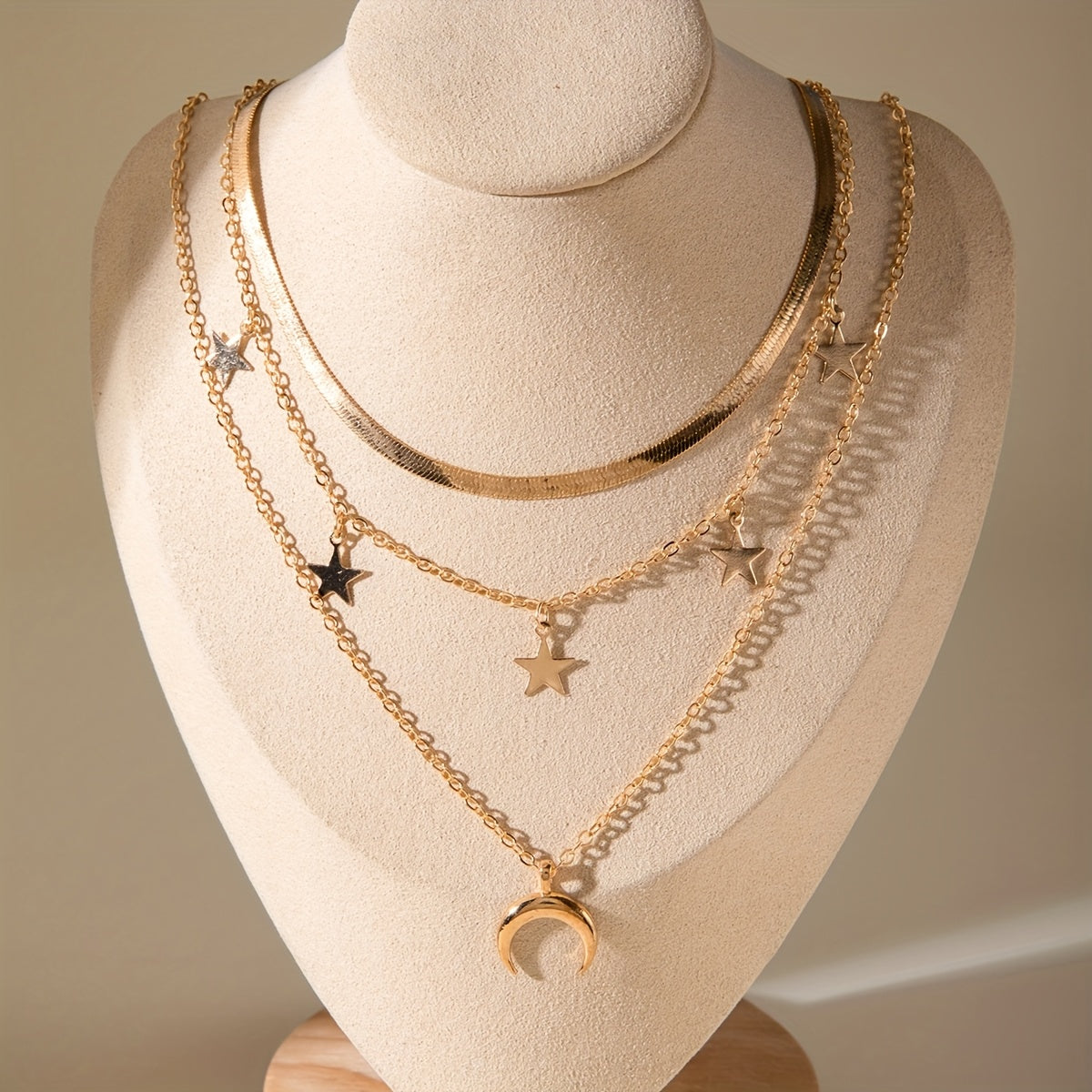 Collier Chaîne Minimaliste – Pendentif Étoile et Lune, Idéal pour Soirées