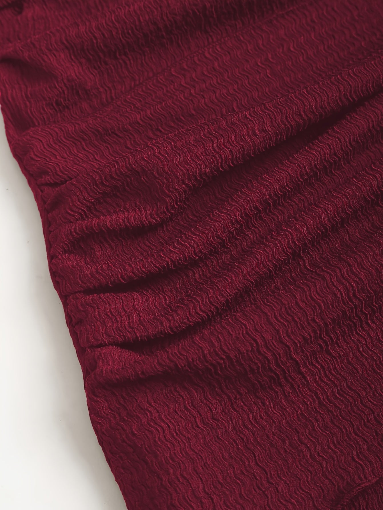 Robe Femme Sexy – Col Drapé, Taille Froncée, Ourlet Asymétrique avec Boucles Métal, Parfaite pour Soirées et Fêtes