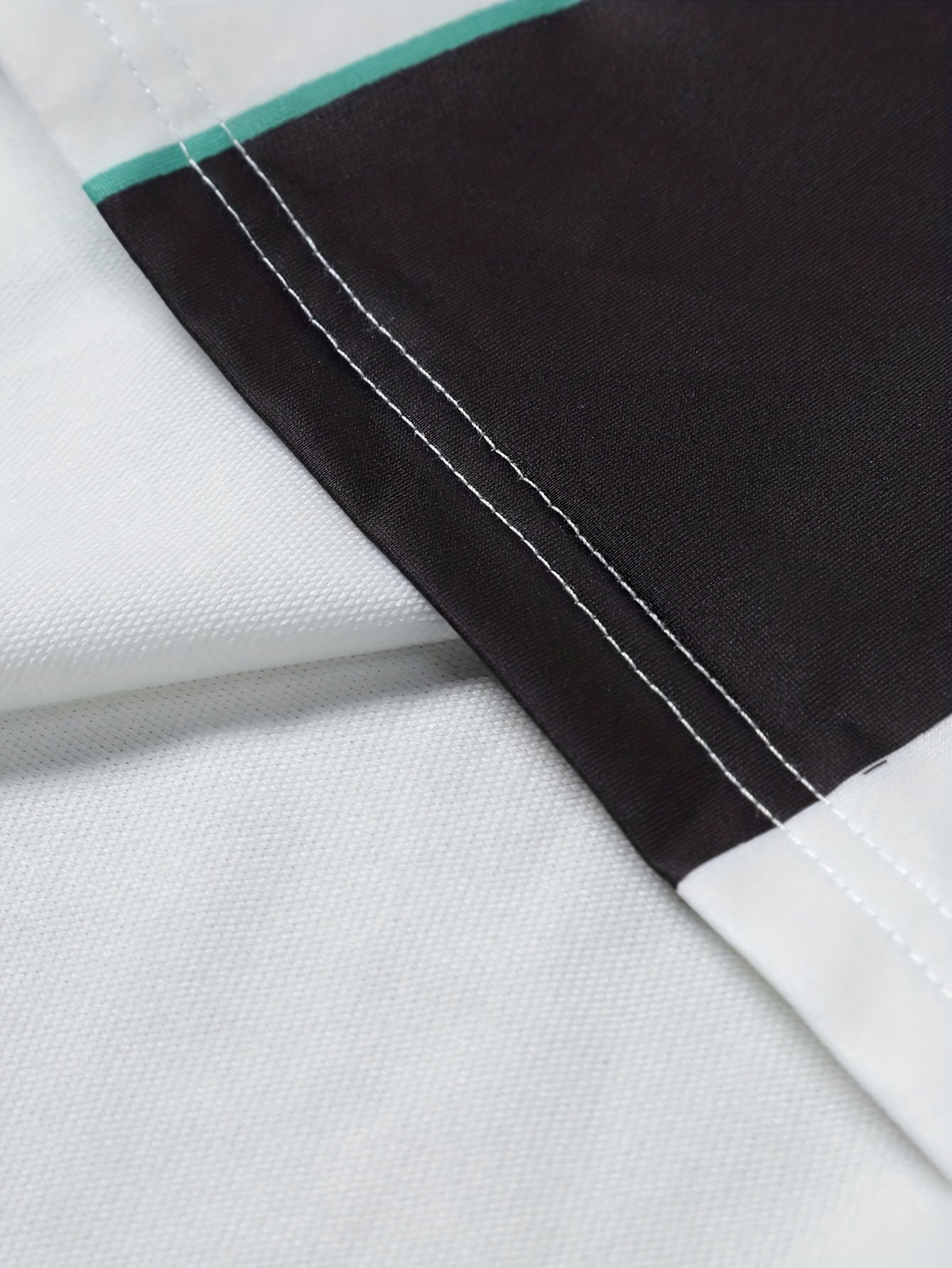 Maillot de Football à Manches Longues – Impression BROOKLYN en Blanc, Noir et Vert