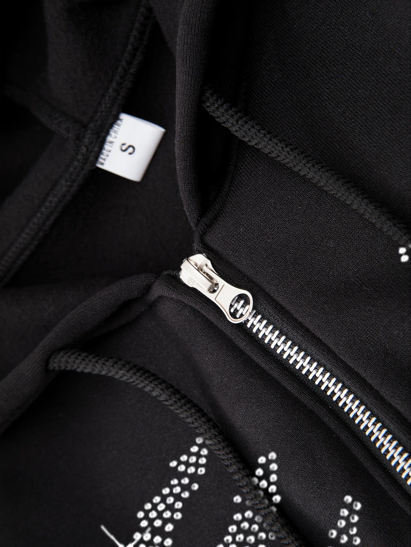 Pull à Capuche Femme – Marine avec Motif Requin