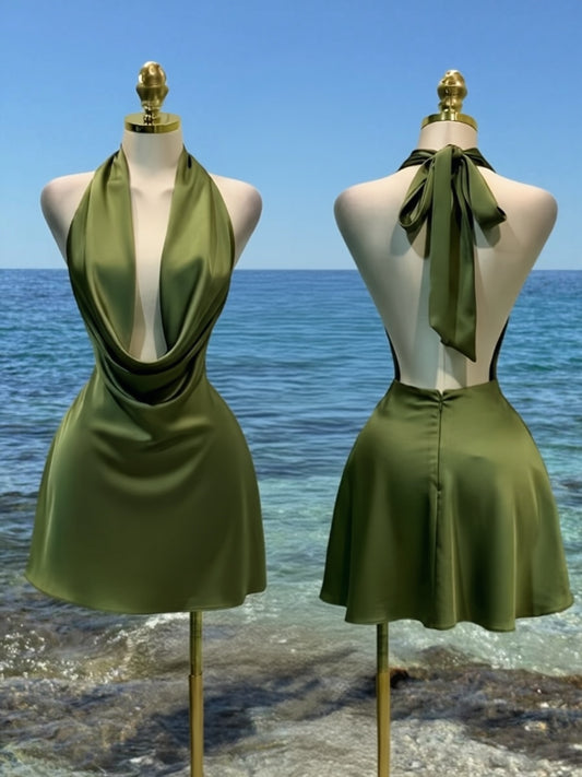 Robe Satinée Unie – Dos Nu avec Fermeture Éclair et Col Halter