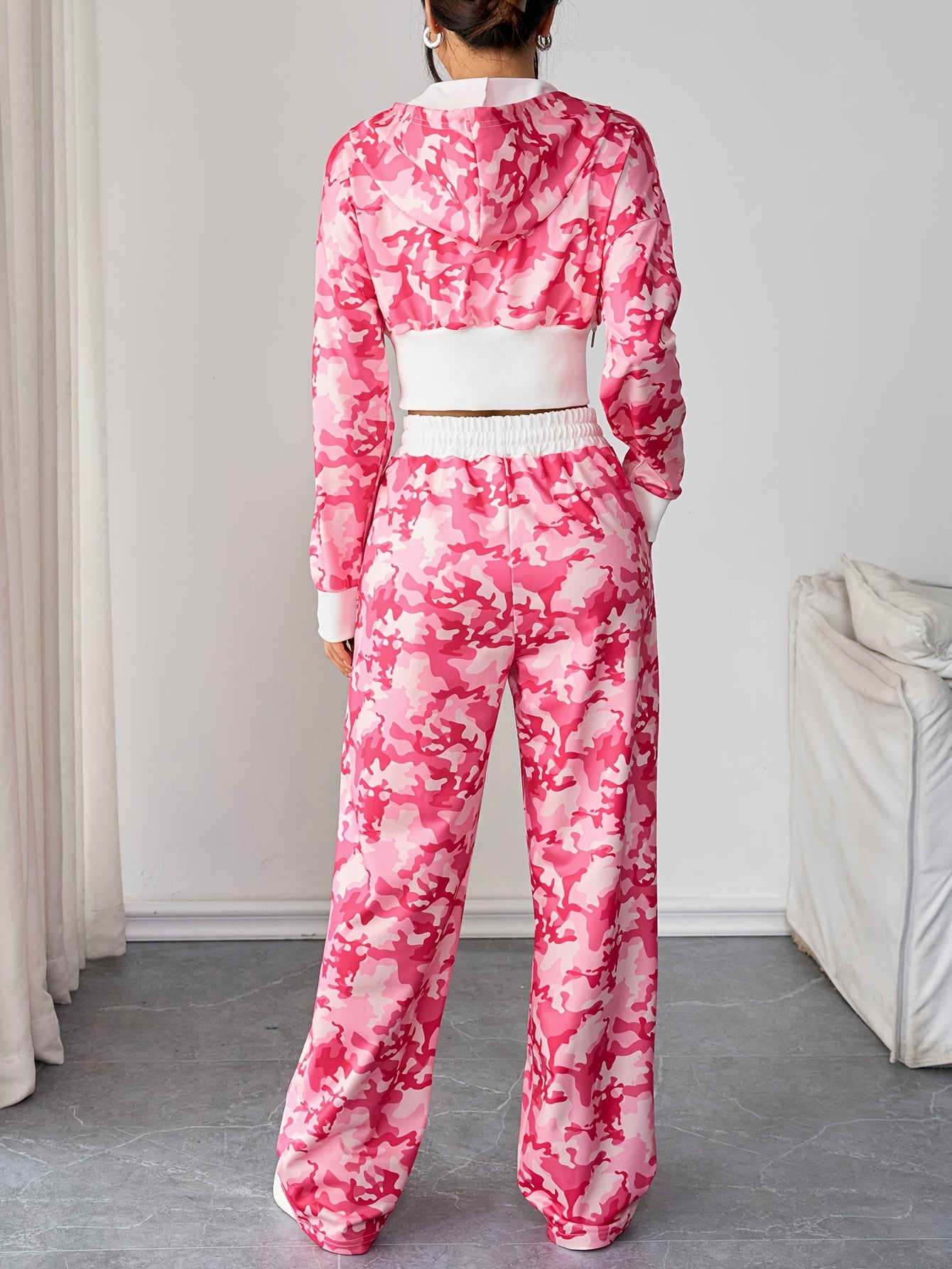 Ensemble Femme 2 Pièces – Top Zippé Court et Pantalon Long Camouflage, Look Décontracté et Tendance