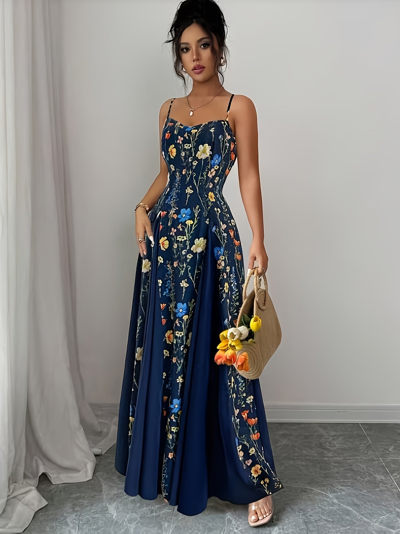 Robe Maxi Femme à Imprimé Floral – Bretelles Fines à la Française, Dos Nu, Jupe Évasée, Sans Manches, Parfaite pour Printemps et Été