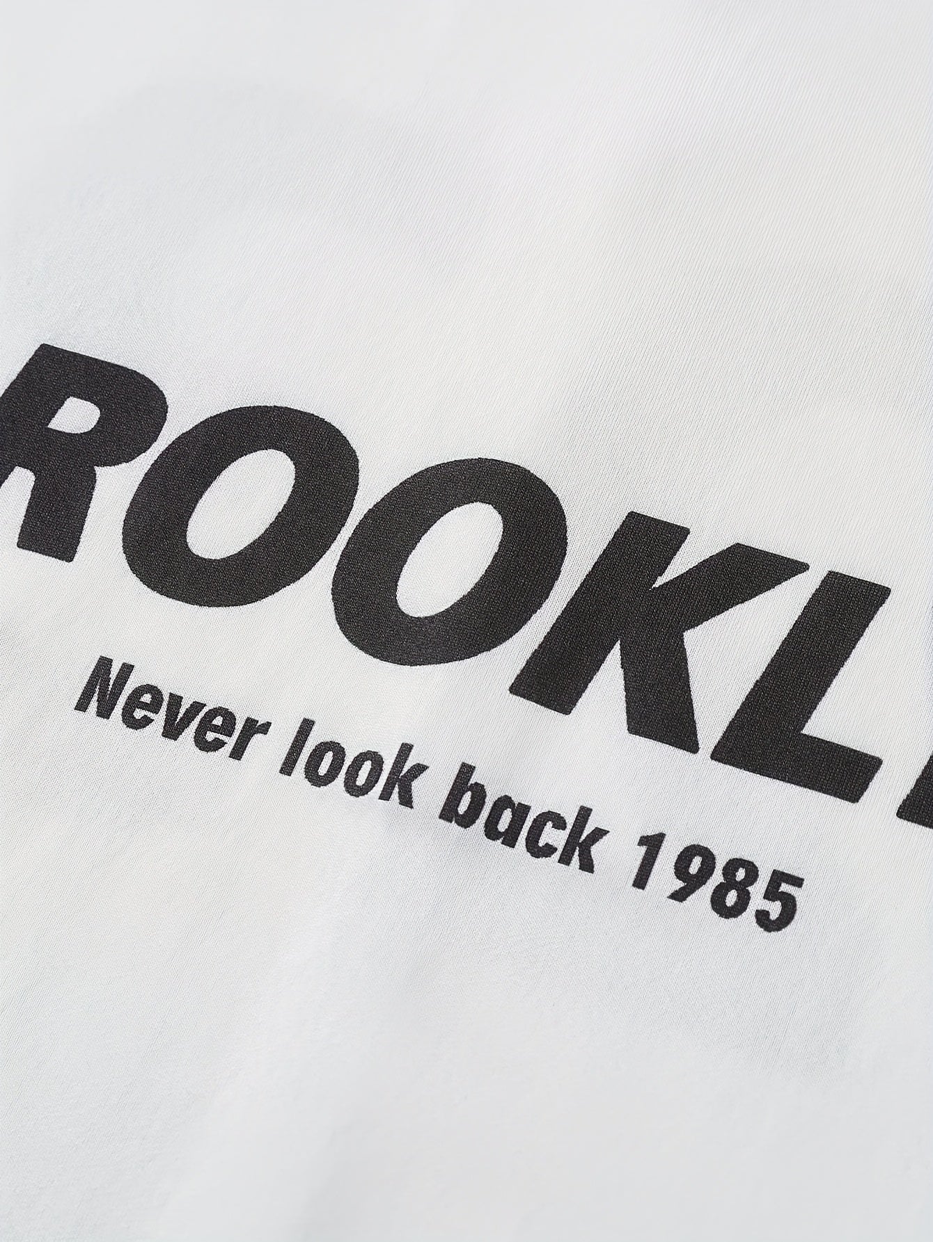 Maillot de Football à Manches Longues – Impression BROOKLYN en Blanc, Noir et Vert